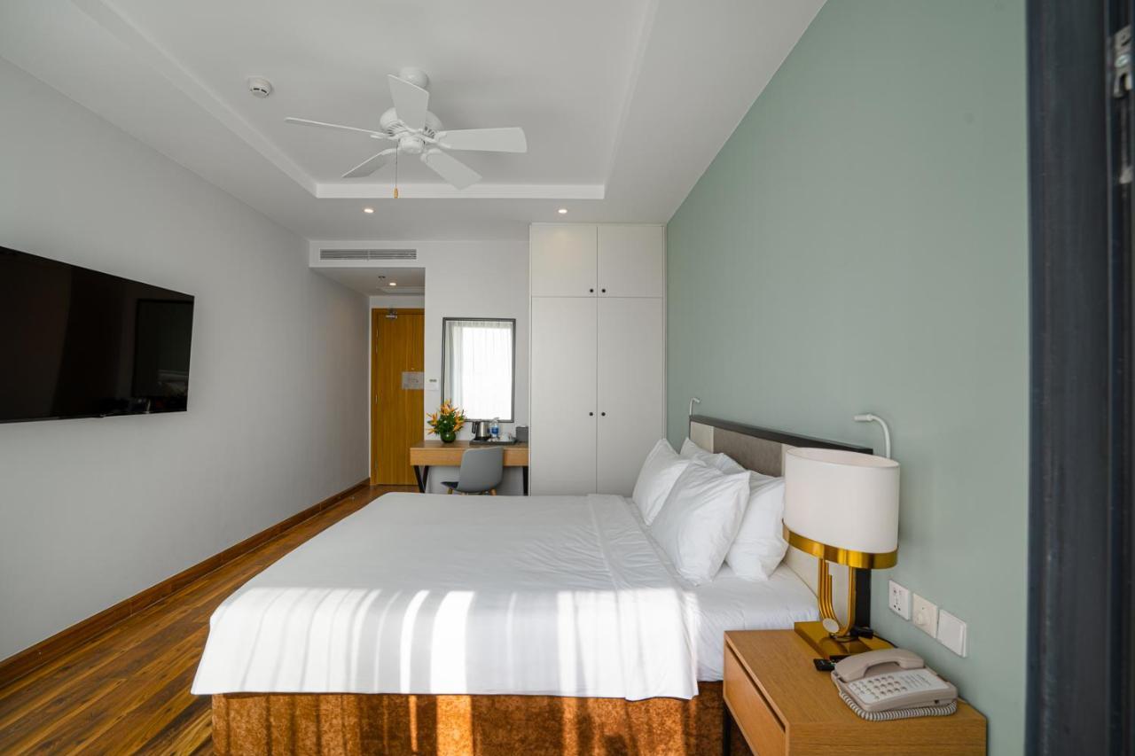 Wyndham Garden Grandworld Phu Quoc Hotel Exterior photo