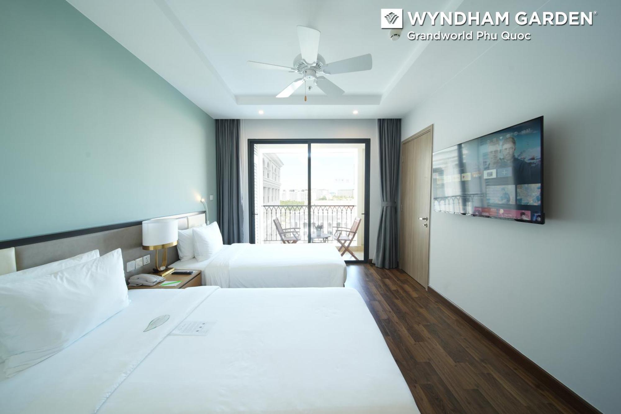 Wyndham Garden Grandworld Phu Quoc Hotel Exterior photo