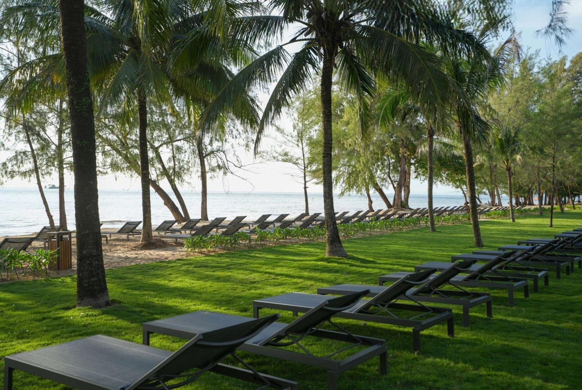 Wyndham Garden Grandworld Phu Quoc Hotel Exterior photo